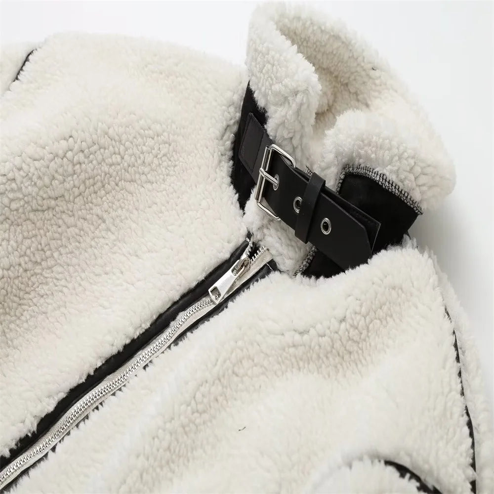 Warme Sherpa Jas met Contrasterende Details