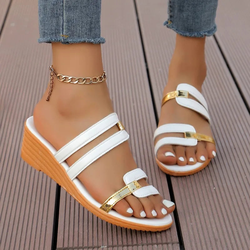 Dames Sleehak Sandalen met Gouden Accenten - Comfortabele Open Teen Sandalen voor Zomer