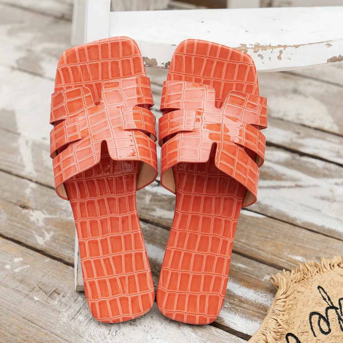 Dames Slip-On Sandalen met Geweven Detail | Luxe Zomerslippers